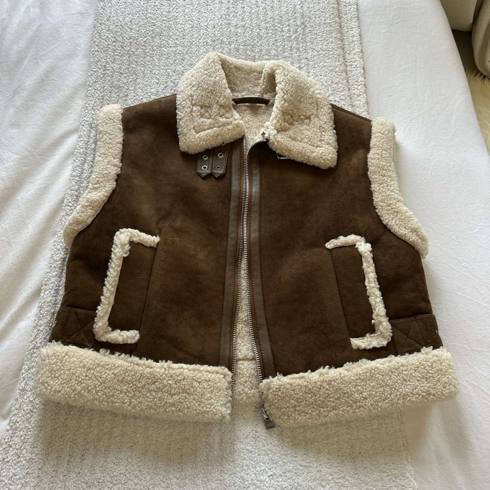 Topshop Brown and cream faux suede shearling oversized aviator vest in chocolate